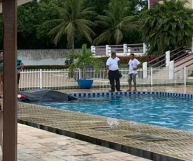 Notícias Carro cai em piscina de hotel no Piauí e quase atinge