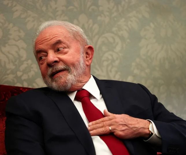 Notícias Lula passa por exames de rotina na garganta em São Paulo