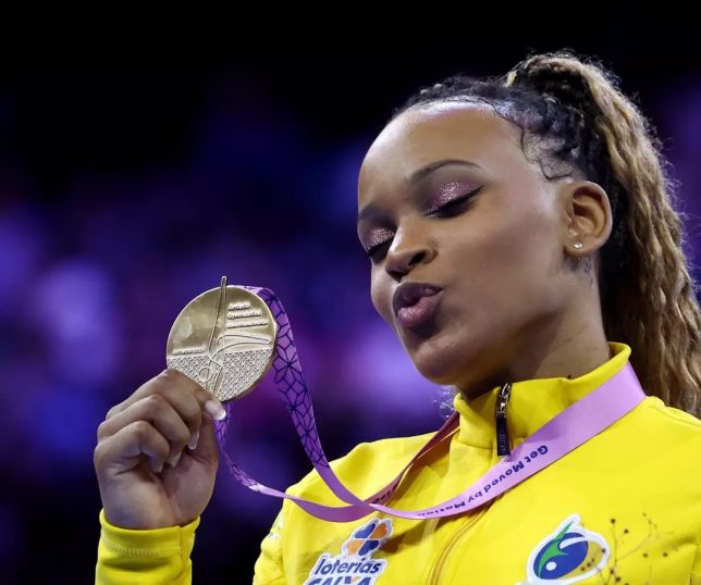 Not Cias Rebeca Andrade Conquista Bronze Na Trave E Brasil Bate