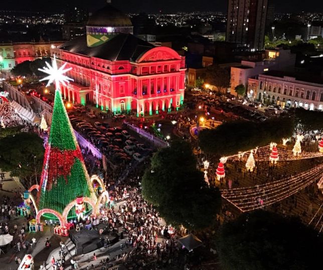 Not Cias A Ilumina O Da Rvore De Natal Programa O Do Largo De